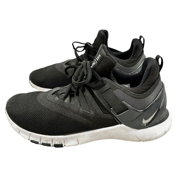 NIKE Flexmethod TR 2 Sneakers